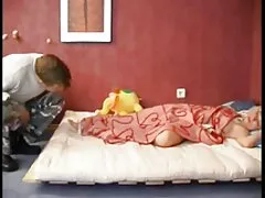 Katenka ha fatto un bellissimo video pornografici amatoriali italiani spogliarello.