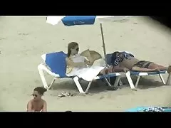 Cagna matura video porno amatoriali italiani gratis è molto divertente con giocattolo meccanico.