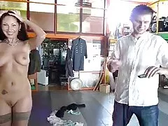 Gli arti stanno lacerando la video porno gratuiti amatoriali piccola bionda.