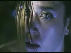 Cameriera video pornografici amatoriali italiani fornisce servizi anali al suo padrone.