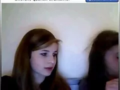 Bellissimo lesbica su video porno amatoriale gratuito un grande divano